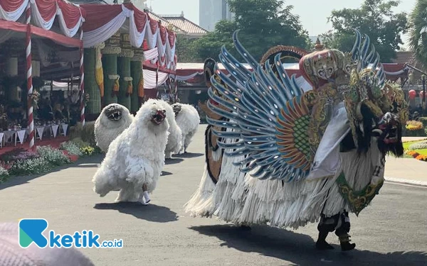 Thumbnail 5 Tarian Kolosal Meriahkan HUT Ke-78 Jawa Timur