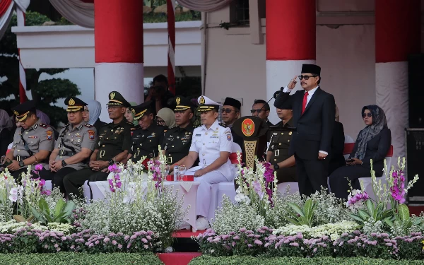 Sekda Kota Surabaya Pimpin Upacara HUT Ke-78 Tahun Jatim di Balai Kota