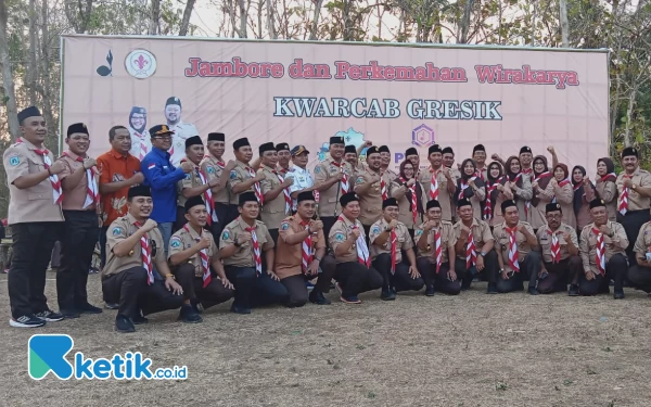 Foto Kamabicab dan Kakwarcab Gresik foto bersama OPD. Camat dan pengurus serta Andalan Cabang Gresik.  (foto: Sutejo Rc/ketik.co.id)