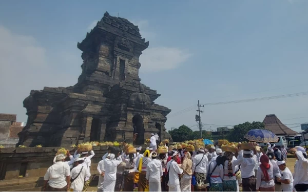 Mengenal Tradisi Mejauman, Kala Warga Bali Merajut Ikatan Leluhur di Malang