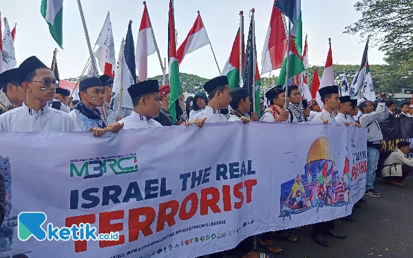 Thumbnail Bela Palestina, Warga Malang Raya Kecam Aksi Genosida Zionis Israel