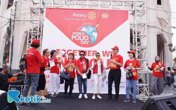 Foto Kampanye untuk pencegahan penyakit Polio pada balita untuk masyarakat Surabaya di Jln Tunjungan. (Foto: Shinta Miranda/Ketik.co.id)