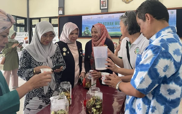 Rotary Surabaya Beberkan Manfaat Eco Enzym untuk Kebutuhan Rumah Tangga