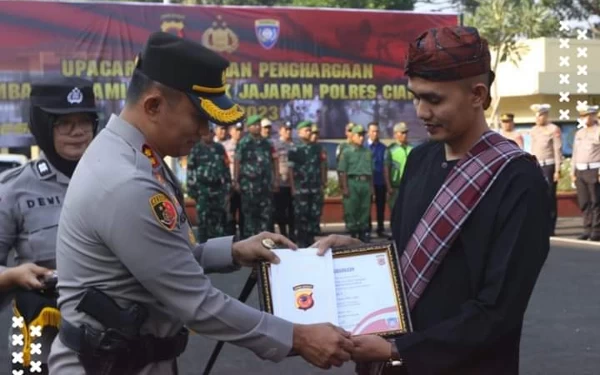 Gelorakan Semangat Keamanan dan Ketertiban, Polres Cianjur Beri Penghargaan pada Juara Satkamling