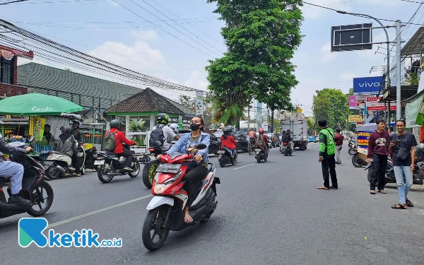 Thumbnail Berita - Warga Geram Hentikan Paksa Sistem Satu Arah Wilayah Kampus Jember