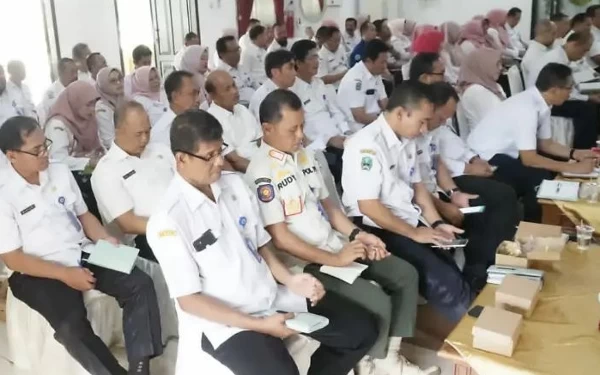 Kumpulkan Seluruh Kepala OPD, Pj Bupati Magetan Minta Fokus Pengentasan Kemiskinan dan Penyediaan Lapangan Kerja