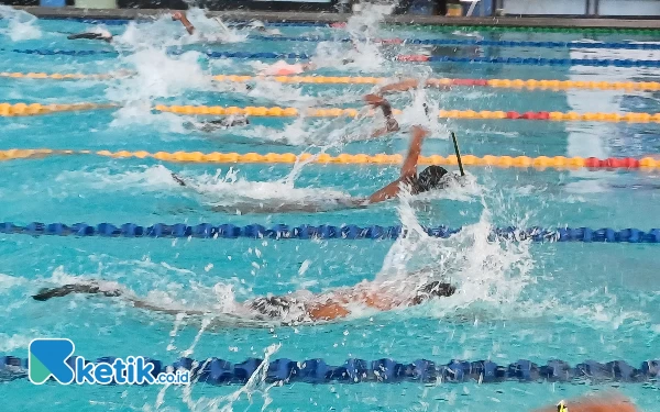 Thumbnail Berita - Kabupaten Badung Juara Umum Kejurnas Fins Swimming Piala Gubernur Jatim