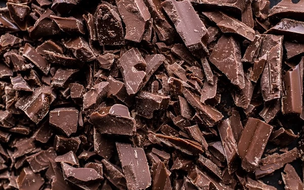 Foto Potongan dark chocolate. (Foto: Pinterest)