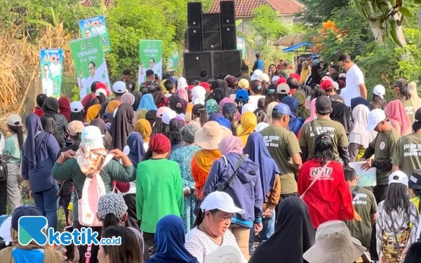 Foto Jalan Sehat Gembira bersama Cak Udin dihibur dengan sound system khas Malangan.