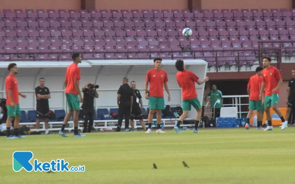 Foto Timnas Maroko menjalani latihan di Lapangam Thor Surabaya, Minggu (12/11/2023). (Foto: Khaesar/Ketik.co.id)