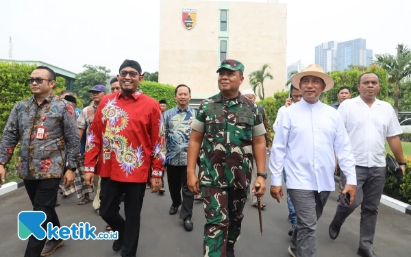 Foto Pelepasan ekspor jagung silase Kodam V Brawijaya. (Foto: Shinta Miranda/Ketik.co.id)