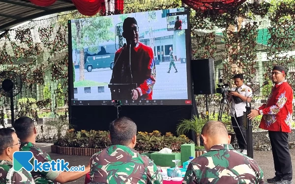 Foto Bupati Sumenep Achmad Fauzi menyampaikan potensi jagung dan ternak sapi dari Sumenep.