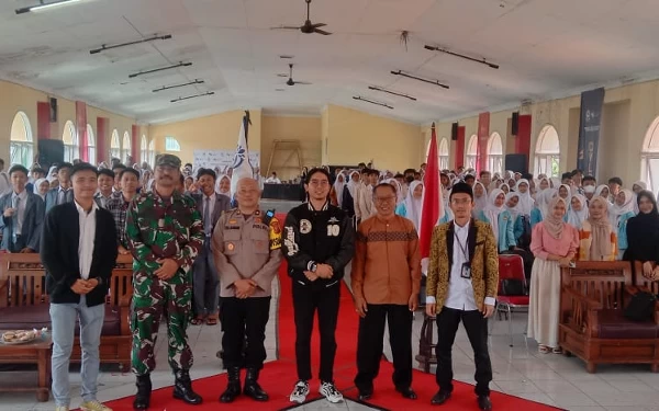 Foto Cianjur Youth Leaders bersama Forkopimcam dan pemateri (Foto: dokumen Cianjur Youth Leaders)