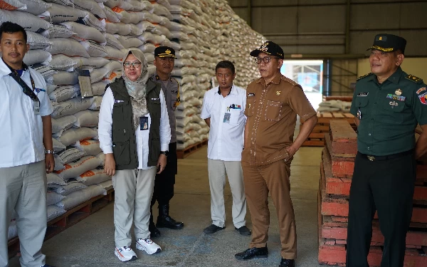 Jelang Nataru, Satgas Pangan Bondowoso Sidak Pasar Hingga SPBE