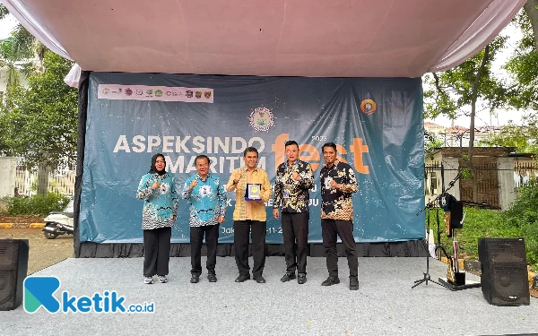 Foto Bupati Freddy Thie Foto bersama kegiatan ASPEKSINDO Maritime Fest di Sunter Jakarta utara (foto Humas Pemkab Kaimana)