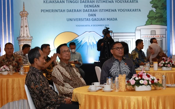 Bersinergi dan Kolaborasi, Kejati DIY Lakukan MoU dengan Pemda DIY dan UGM