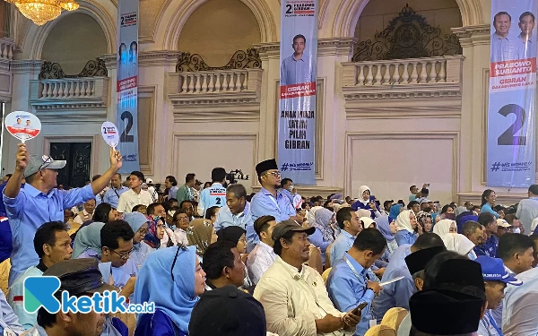 Foto Tim Kampanye Daerah (TKD) menggelar Konsolodasi dan Rapat Koordinasi Tim Kampanye Daerah Jawa Timur di Empire Palace. (Foto: Shinta Miranda/Ketik.co.id)