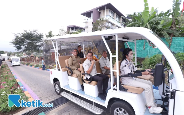 Thumbnail Drive Thru Park Beroperasi, Pj Wali Kota Batu Sebut Akan Membuka Lapangan Kerja Baru