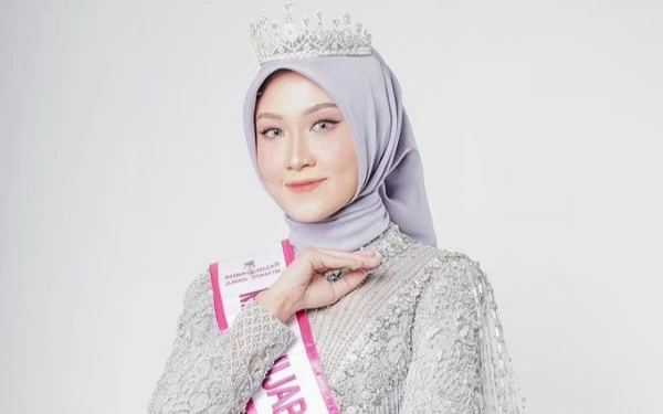 Thumbnail Berita - Ulif Wakhidatul Jannah, Miss Hijab Sosial Indonesia 2023 Nilai Perempuan Tak Boleh Direndahkan