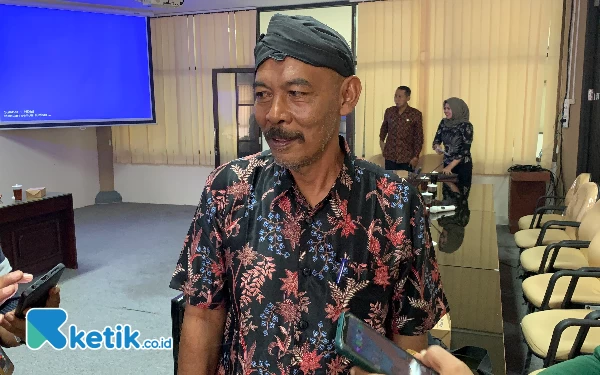 Foto Kepala Desa Butun, Imam Darmawan Bagong Kusumo, Kamis (14/12/2023) (foto: Favan/ketik.co.id)