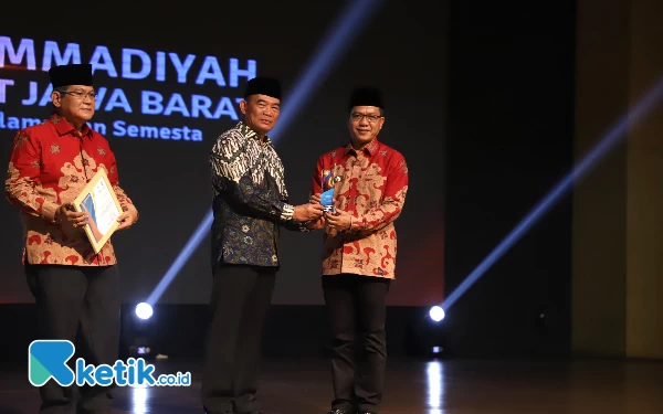 Thumbnail Berita - Bupati Bandung Raih Muhammadiyah Award Kategori Kepala Daerah Inspiratif