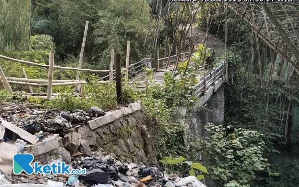 Thumbnail Berita - Jembatan Cigugur Tanggeung Rusak Parah, PMCK Minta Pemerintah Turun Tangan