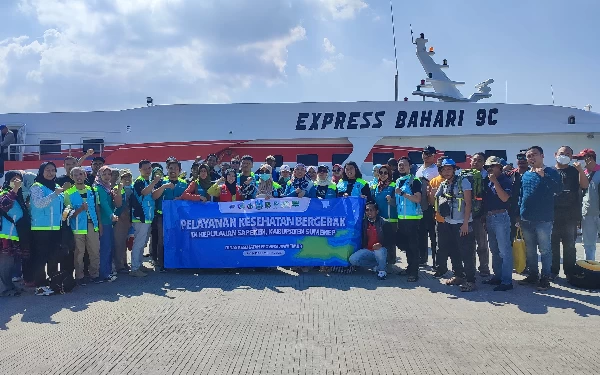 Foto Tim Pelayanan Kesehatan Pemprov Jatim Bergerak ke Pulau Terpencil, Senin (18/12/2023). (Foto: Biro Adpim Jatim)