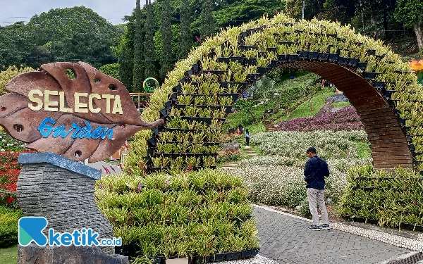 Thumbnail Taman Rekreasi Selecta Kota Batu Targetkan 70 ribu Pengunjung di Libur Nataru 2024