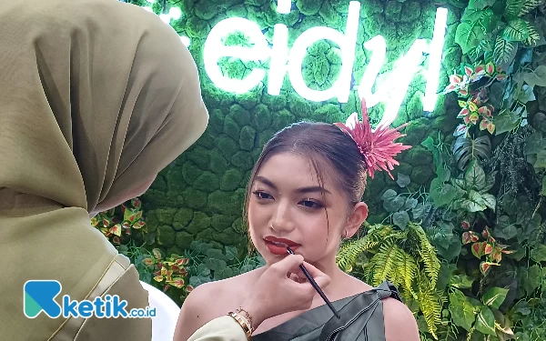 Thumbnail Berita - Lipstik Green Beauty Jadi Tren 2024, Brand Lokal asal Surabaya Eidyl Jadi Pionir