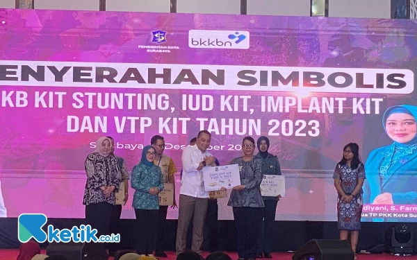 Top! Stunting Surabaya Makin Turun, Eri Cahyadi Beri Reward Lurah dan Kepala Puskesmas