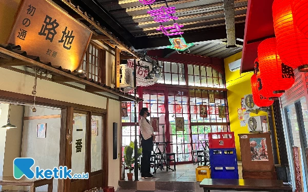 Foto Suasana Jepang di Koji Ramen Malang. (Foto: Lutfia/Ketik.co.id)