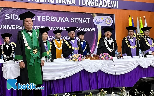 Thumbnail Prof KGS Ahmadi Dikukuhkan sebagai Guru Besar Unitri