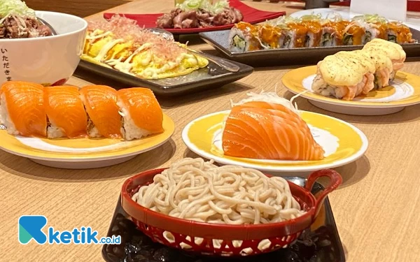 Foto 10 menu terlaris di 10 tahun Genki Sushi. (Foto: Shinta Miranda/Ketik.co.id)