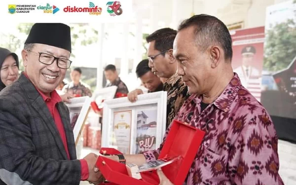 Thumbnail Berita - Genjot Pendapatan Daerah, Pemkab Cianjur Beri Penghargaan bagi Wajib Pajak