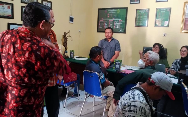 Foto Pelayanan LBH Legundi di Posbakum di Pengadilan (foto: LBH Legundi)