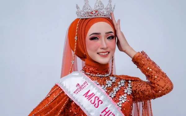 Thumbnail Berita - Arina Rosalina, Miss Hijab Indonesia Top Model 2023 Ajak Perempuan Berkarya Nyata