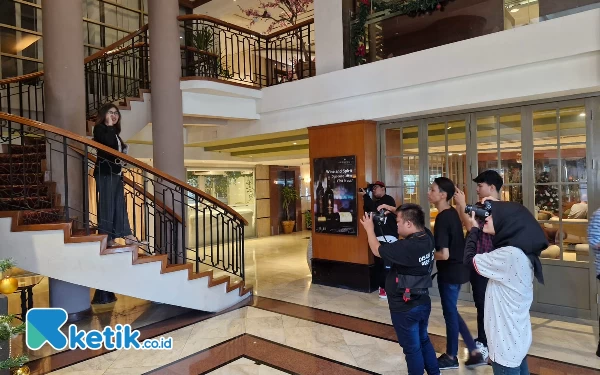 Thumbnail Berita - Verwood Hotel & Serviced Residence Surabaya Ajak Anak Disabilitas Jadi Fotografer