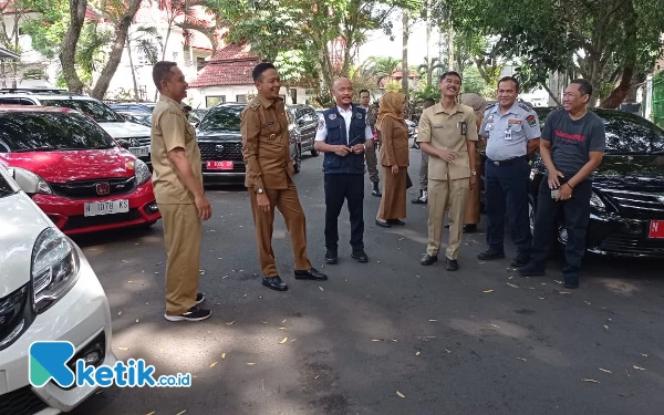 Balai Kota Malang Steril Kendaraan, Jalan Gajah Mada Jadi Lahan Parkir