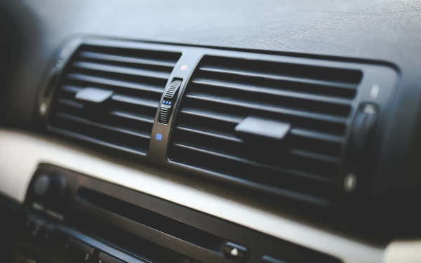 Thumbnail Berita - Ini Kebiasaan yang Menyebabkan AC Mobil Bekas Tidak Dingin
