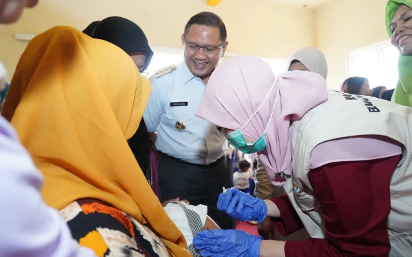 Thumbnail Berita - Tinjau Pelaksanaan PIN Polio, Pj Wali Kota Batu Imbau Orang Tua Miliki Kesadaran Imunisasi