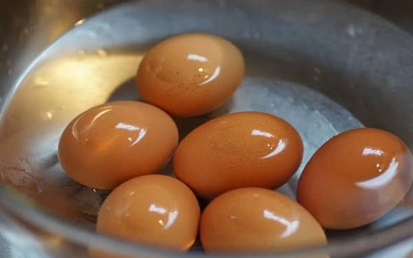 Thumbnail Berita - Cara Memasak Telur Rebus Agar Matang dengan Sempurna