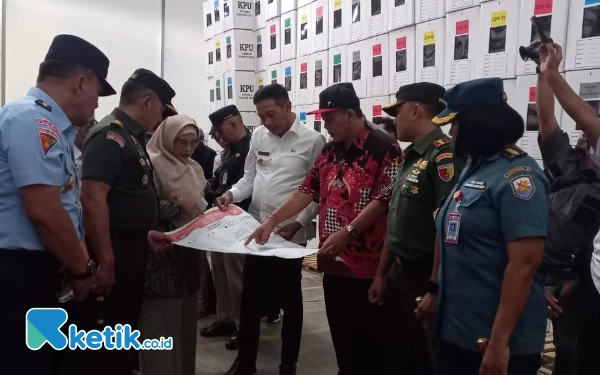 Thumbnail Berita - Forkopimda Pantau Gedung Logistik KPU Kota Malang, Pastikan Kesiapan Pemilu 2024