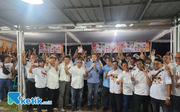 Foto Ratusan Jukir Madiun bersama Projo Jawa Timur deklarasi dukungan untuk Prabowo-Gibran. (Foto: Naufal/Ketik.co.id)