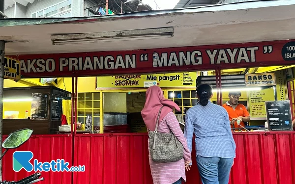 Kuliner Dekat Sasiun Kota Malang, Bakso Priangan Mang Yayat Jadi Andalan!