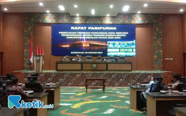 DPRD Bangkalan Sepakati Rancangan Awal RPJPD Tahun 2025-2045 di Rapat Paripurna