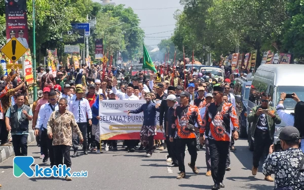 Thumbnail Pelepasan Purnatugas Sekda Sleman Harda Kiswaya Diiringi Ribuan Orang, Nyatakan Siap Maju Pilbub