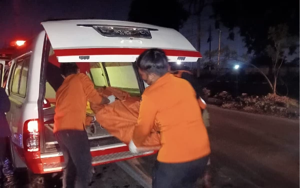 Thumbnail Mayat Pria Berusia 30 Tahun Ditemukan Membusuk di Selokan Jalan Tambak Osowilangun