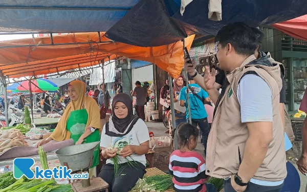 Thumbnail Blusukan ke Pasar, Repnas Jember Kawal Program Makan Siang dan Susu Gratis