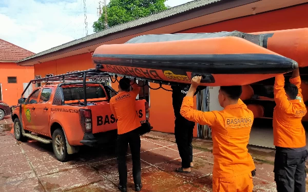 Thumbnail Berita - Speed Boat Bawa Jenazah Bertabrakan dengan Perahu Getek, 3 Tewas dan 3 Hilang