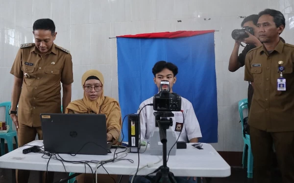 Thumbnail Jelang Pemilu, Dispendukcapil Kota Malang Percepat Perekaman Identitas Bagi Pemilih Pemula